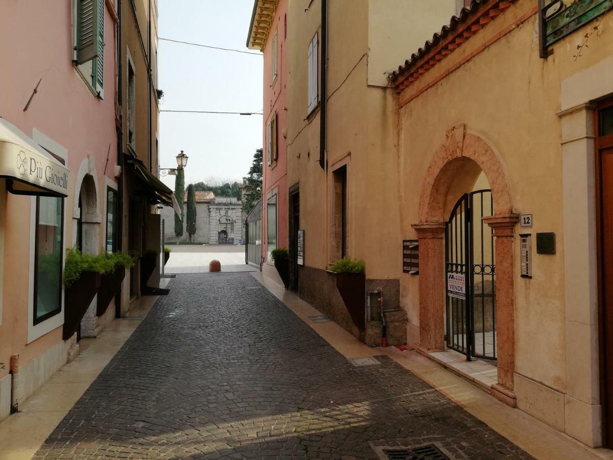 Domus Romanae In Centro Storico Пескиера дел Гарда Екстериор снимка